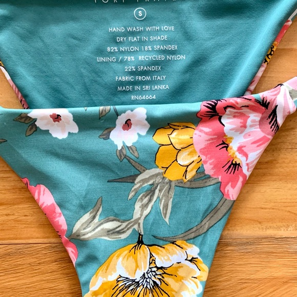 Tori Praver bikini, Bianca top & Blake bottom - Picture 4 of 7